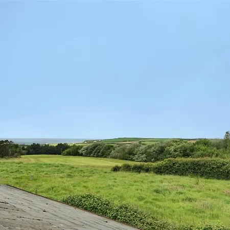 Spacious 2 Bedroom Coastal Nr Holiday home Bude
